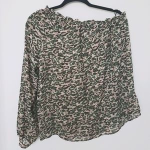 Ro & De long sleeve one shoulder camo print blouse